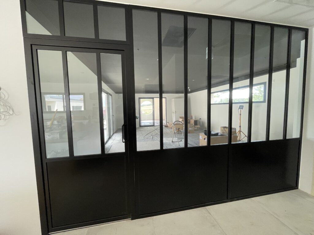 verrière sur mesure intérieure en métal noire