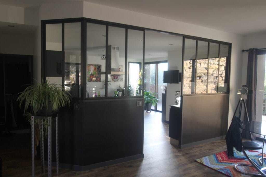 Verrière sur mesure cloison intérieure acier thermolaqué