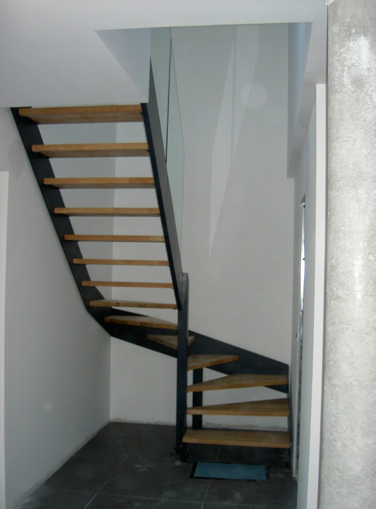 Escalier quart tournant avec limon latéral