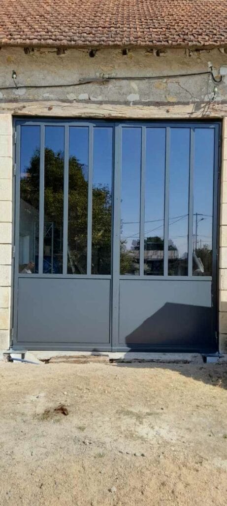 Porte verrière extérieur en acier thermolaqué