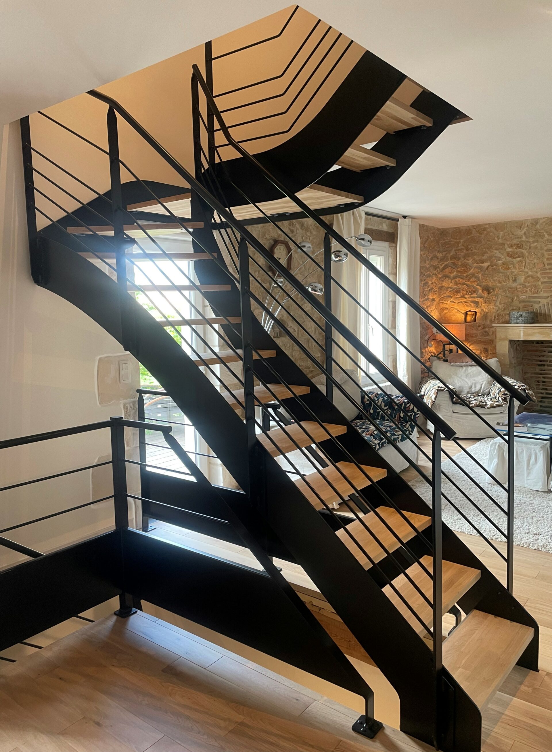 Escalier double quart tournant : Design Sur Mesure pour Un Rendu Unique