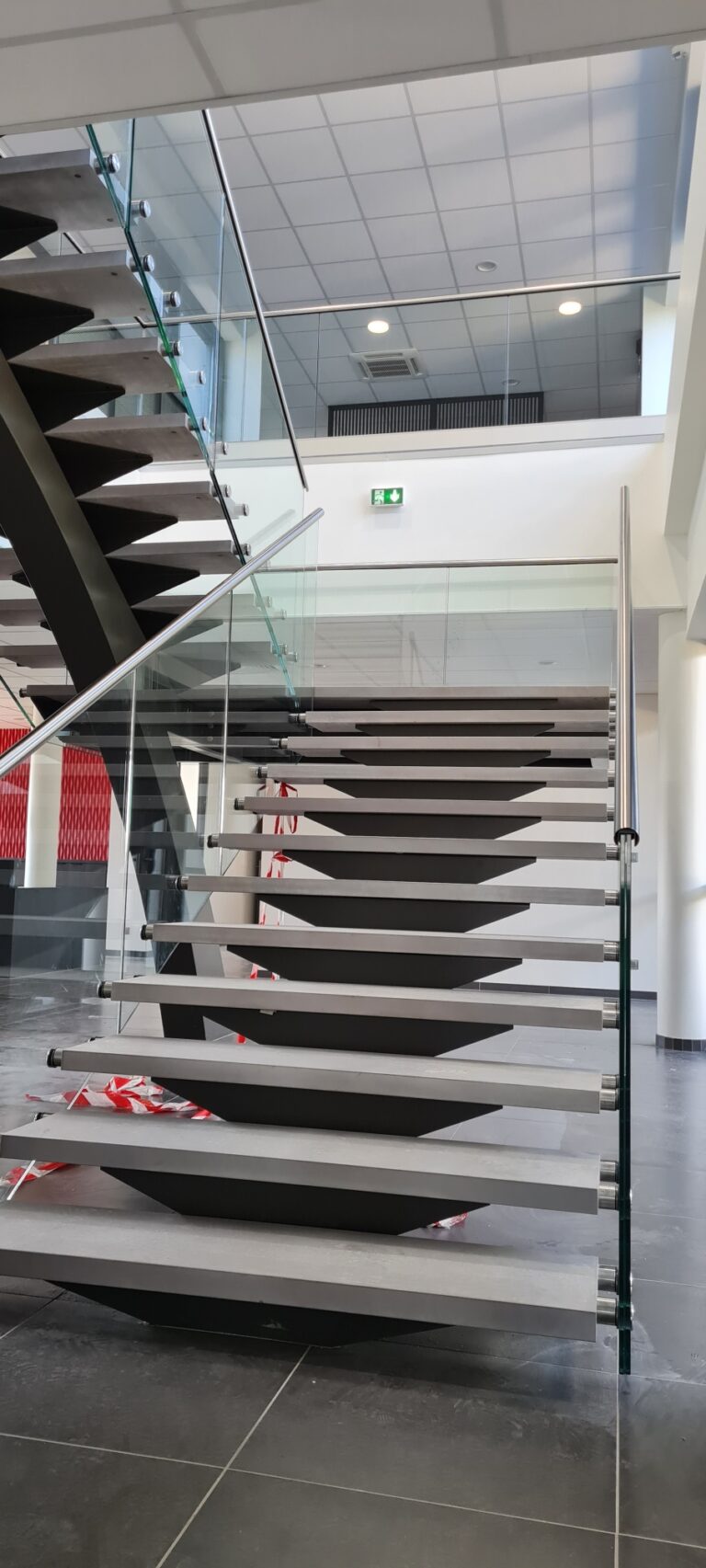 Garde Corps escalier : Trouvez le Modèle Parfait pour Votre Projet